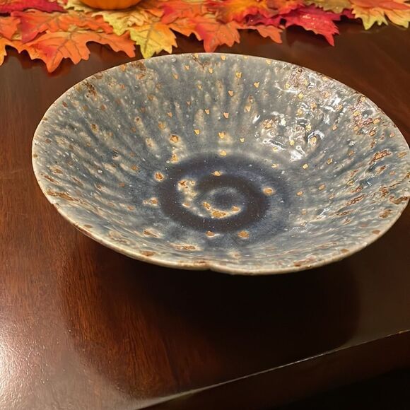 Cobalt blue and gold glazed pottery bowl - Picture 4 of 9